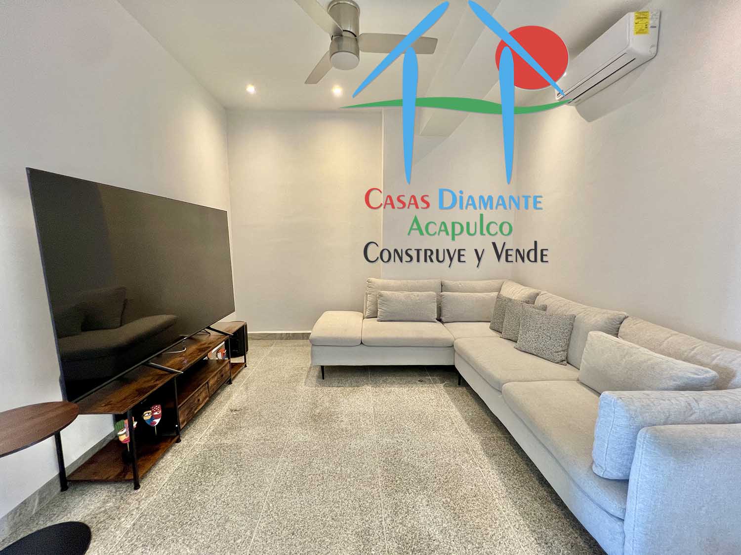 Ocean Front 808 - Sala de televisión 1